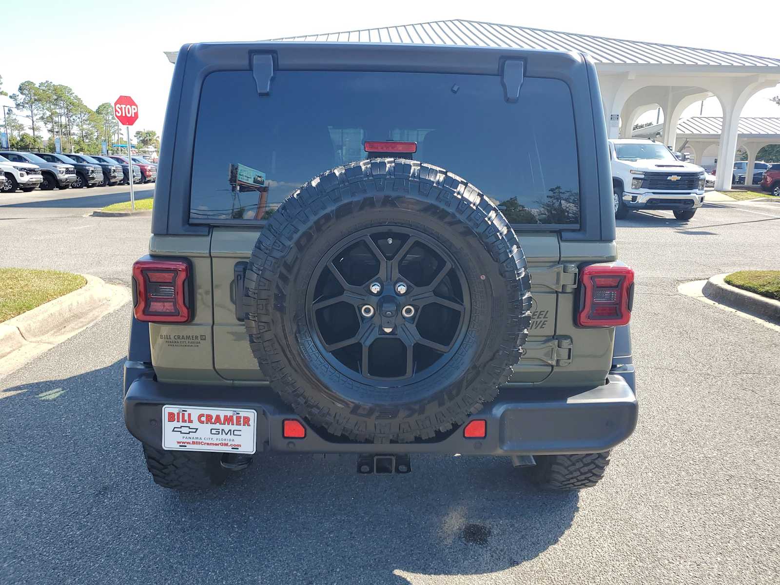 2025 Jeep Wrangler Willys photo 4