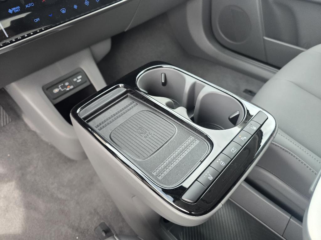 2025 Hyundai Ioniq 5 SEL photo 16