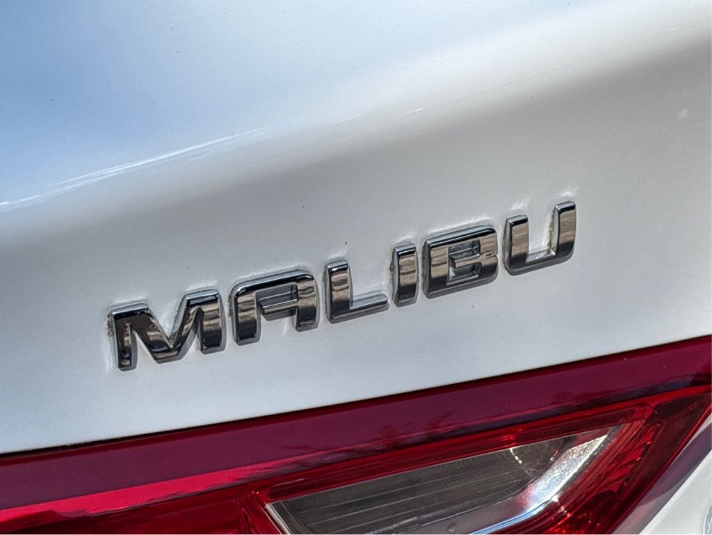 2023 Chevrolet Malibu LS photo 28