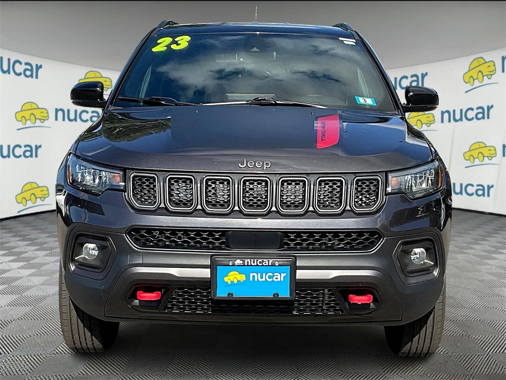 2023 Jeep Compass Trailhawk photo 2