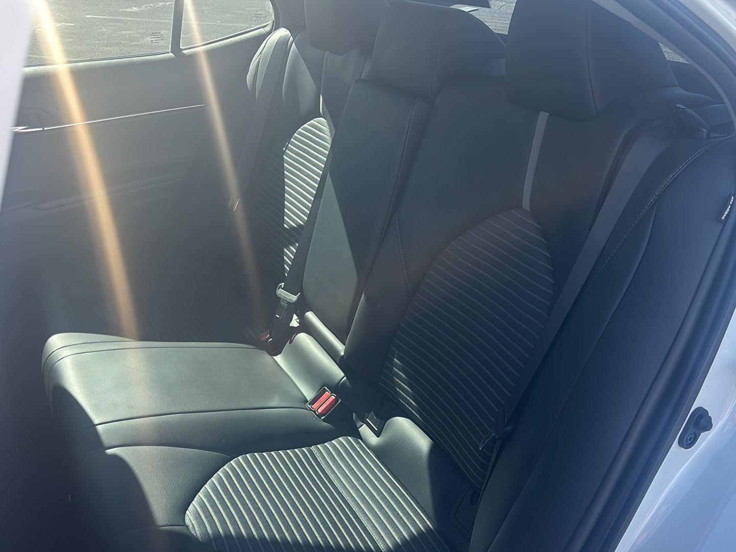 2021 Toyota Camry SE photo 11