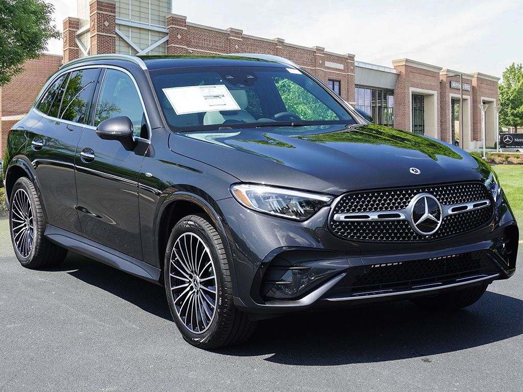 2025 Mercedes Benz GLC 350e 4MATIC photo 3