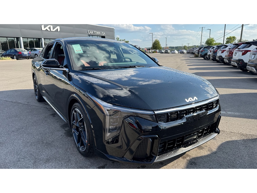 2025 Kia K4 GT-Line's photo