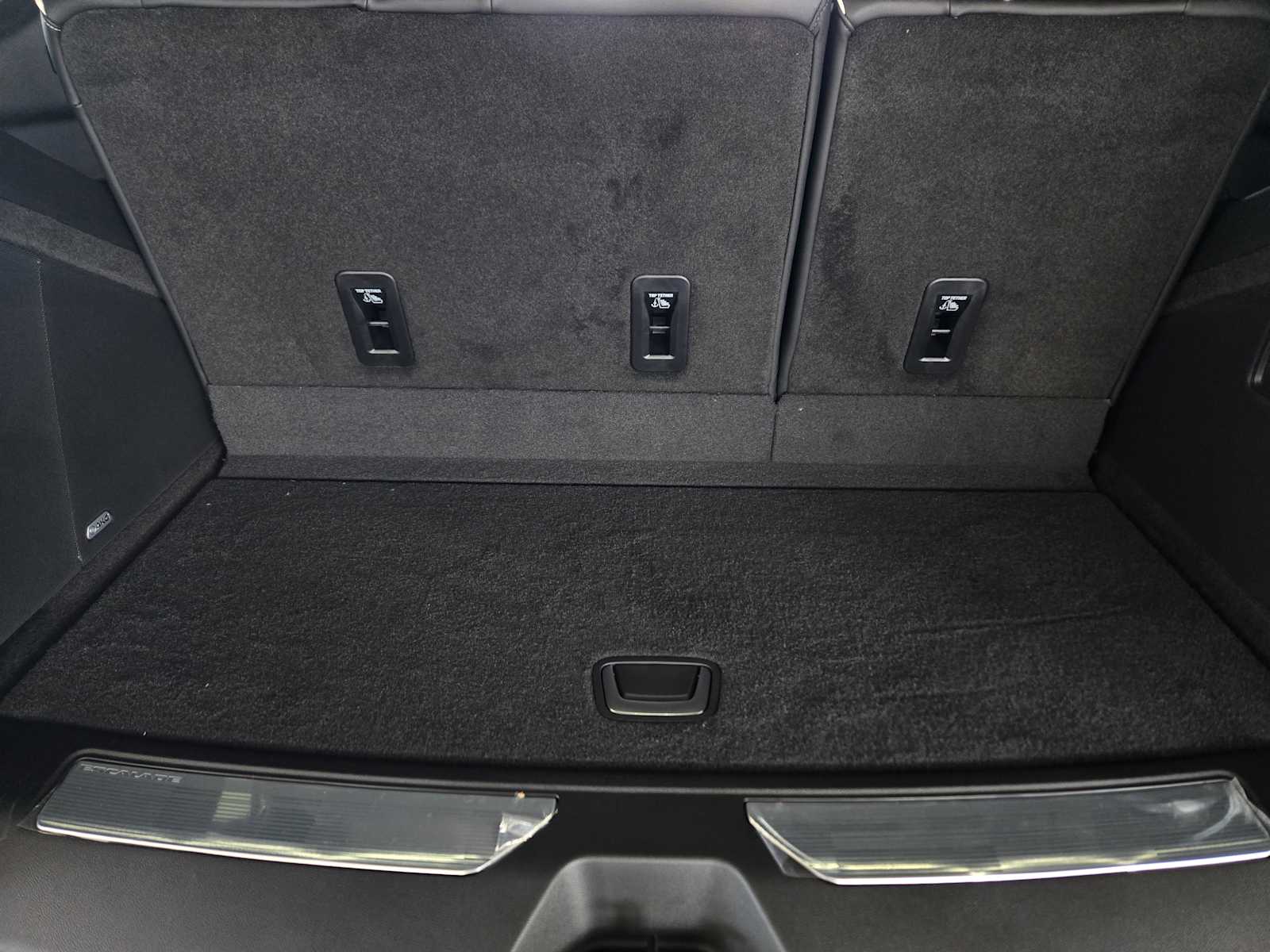 2025 Cadillac Escalade Premium Luxury photo 18
