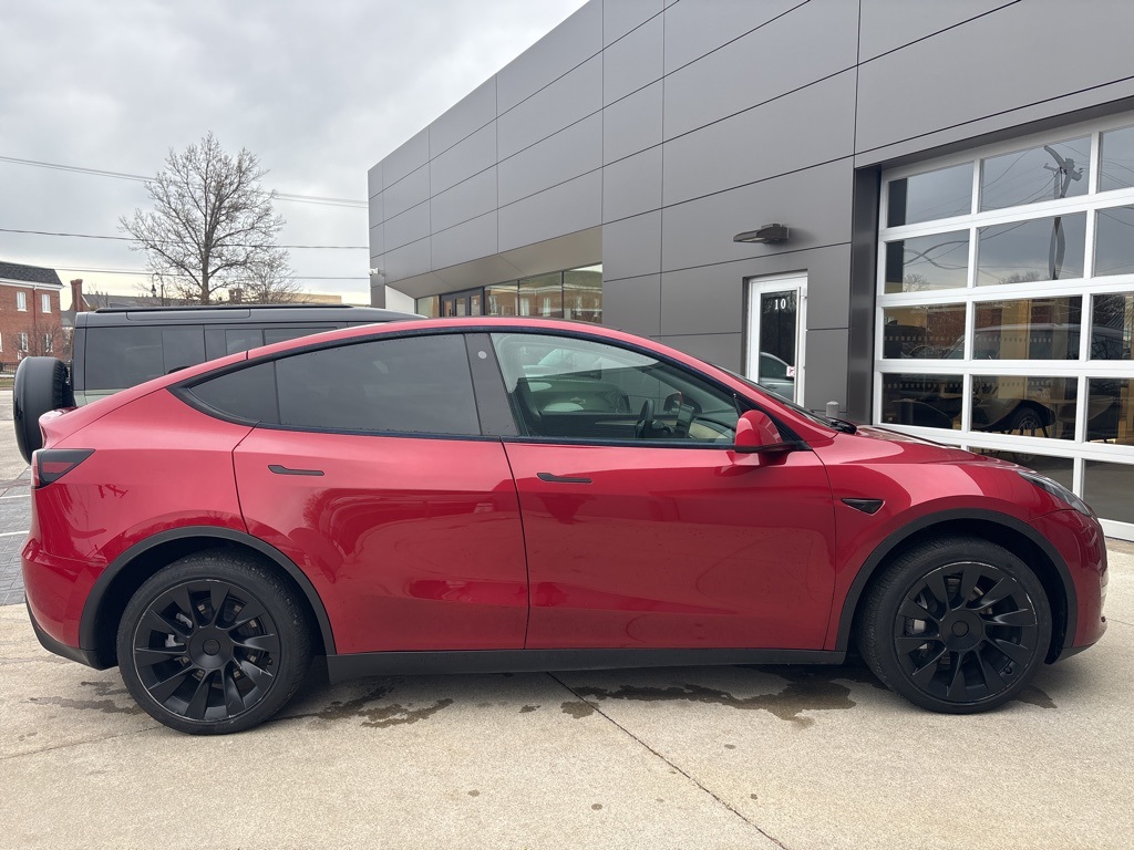 2023 Tesla Model Y Long Range's photo