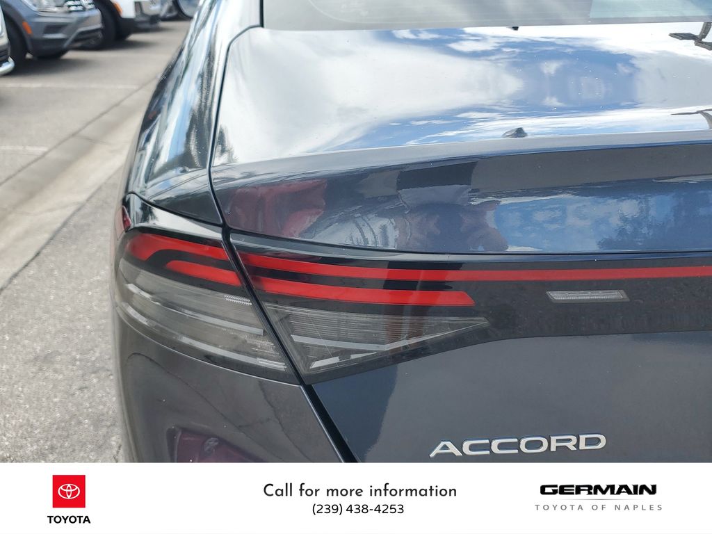 2023 Honda Accord LX photo 11