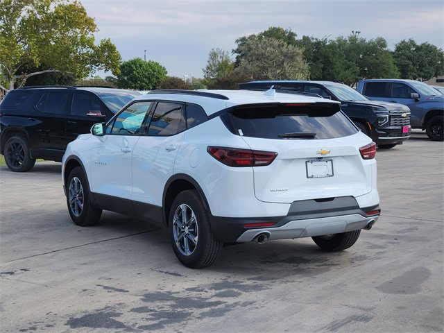2026 Chevrolet Blazer 2LT photo 2