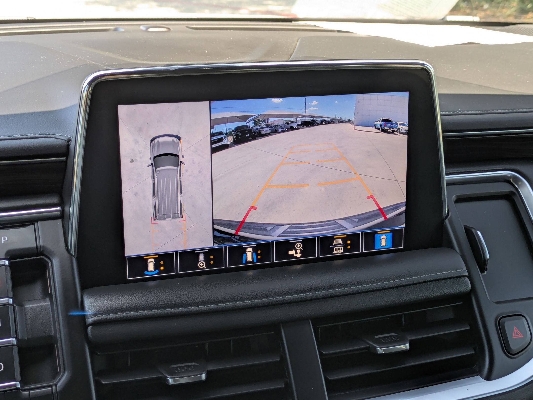 2021 Chevrolet Tahoe Z71 photo 18