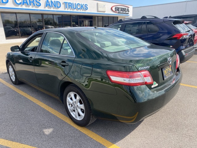2011 Toyota Camry LE photo 6