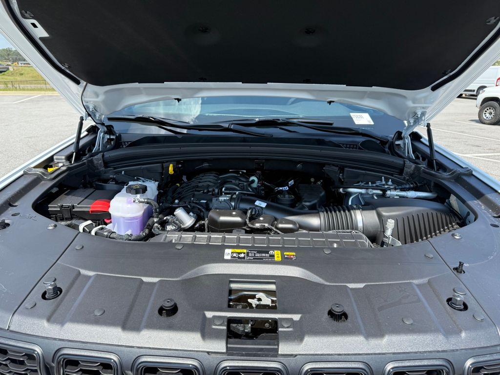2025 Jeep Grand Cherokee Altitude photo 18
