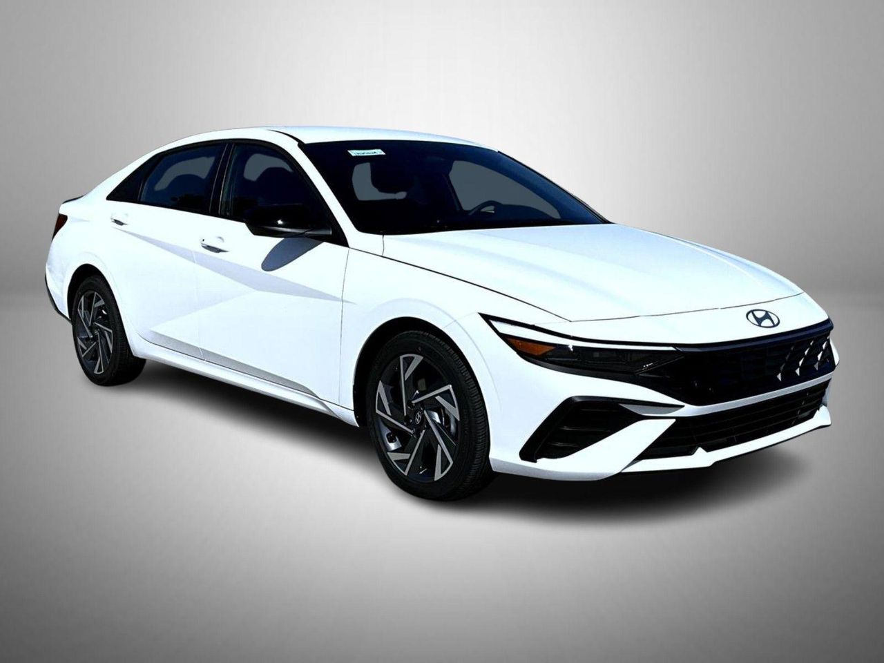 2025 Hyundai Elantra SEL Sport photo 3