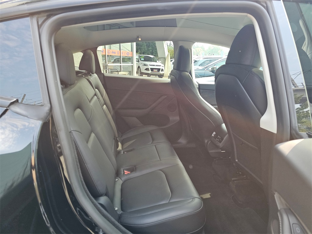 2023 Tesla Model Y Performance photo 12