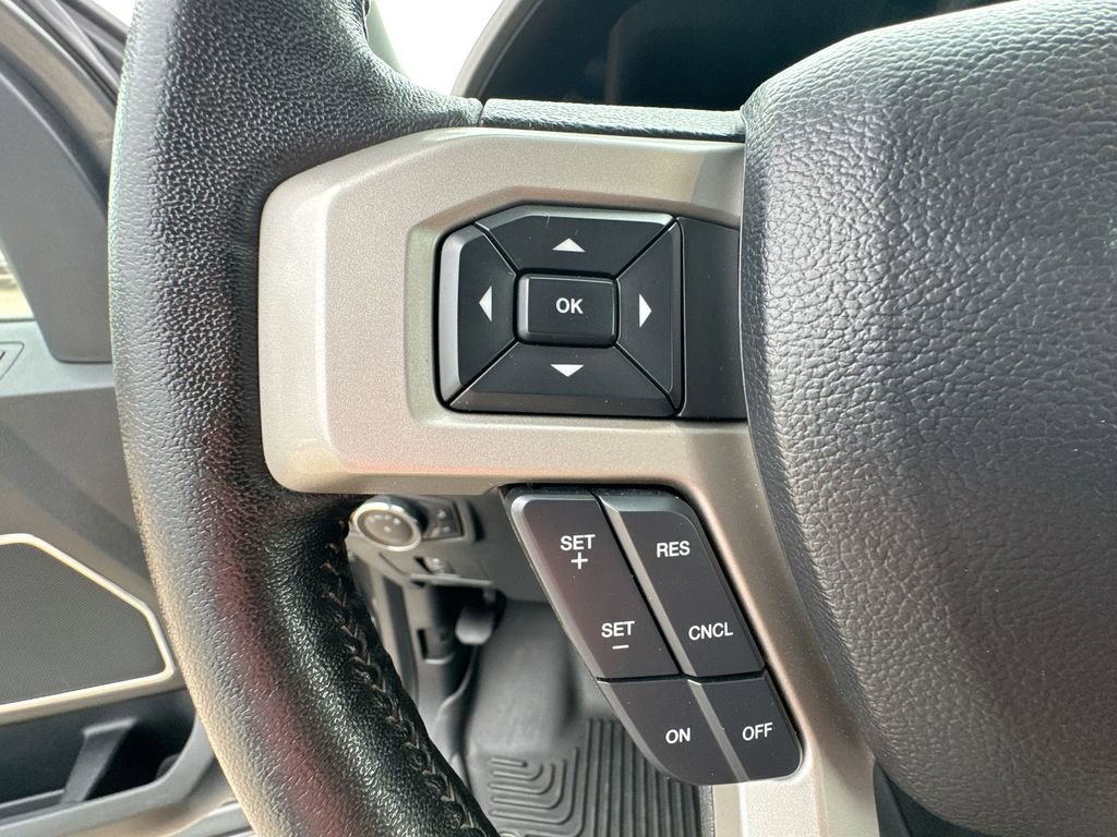 2019 Ford F-250 Lariat photo 32