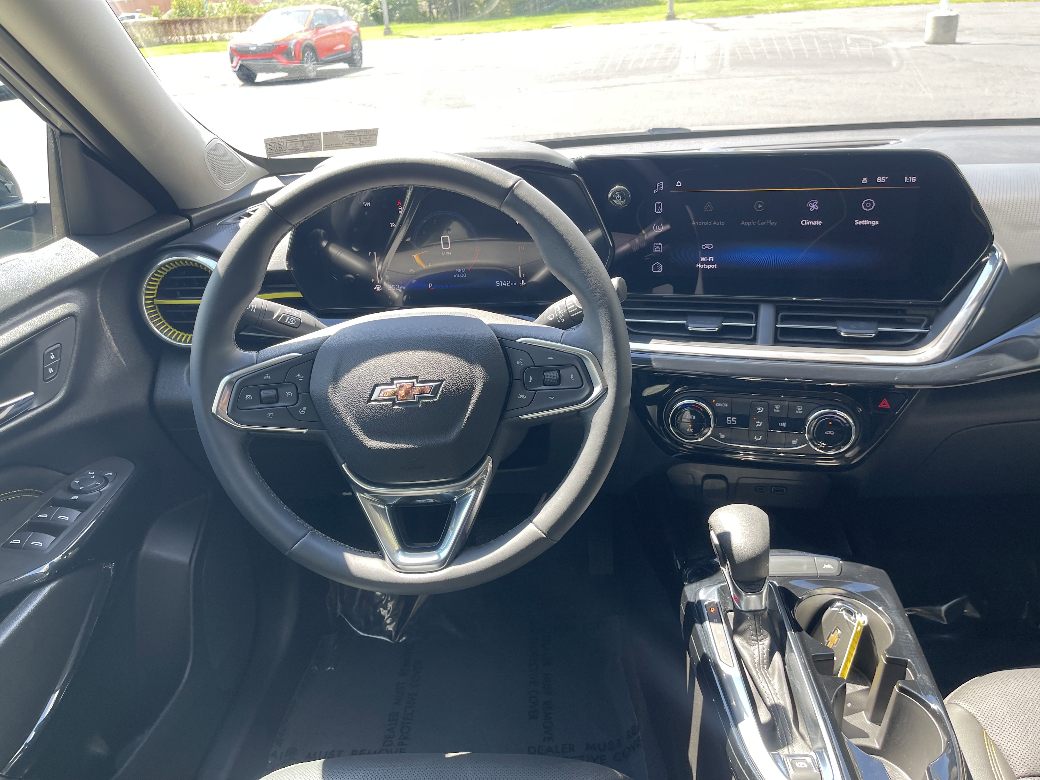 2025 Chevrolet Trax ACTIV photo 2