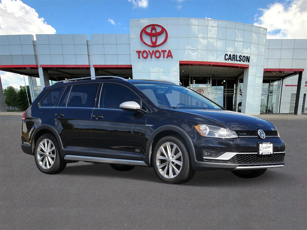 Used 2017 Volkswagen Golf Alltrack Alltrack S with VIN 3VWH17AU1HM518358 for sale in Coon Rapids, MN