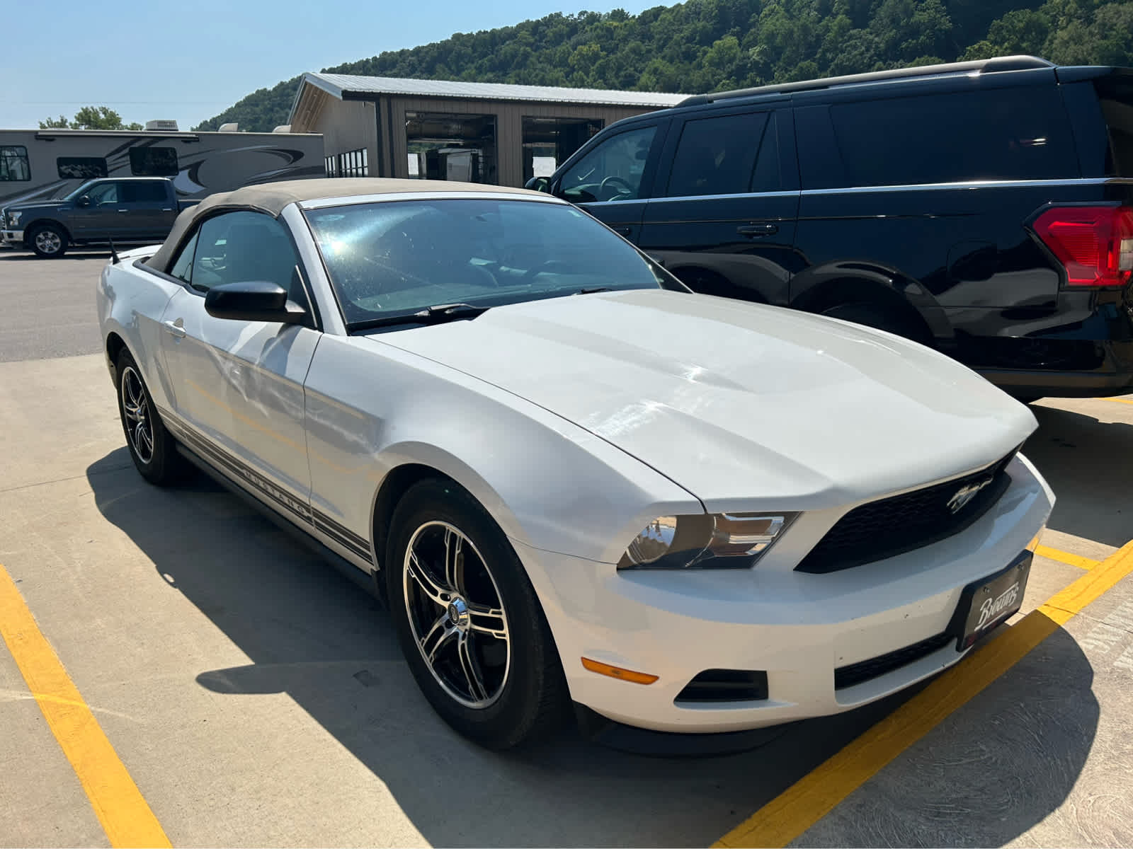 2012 Ford Mustang V6 Premium photo 2