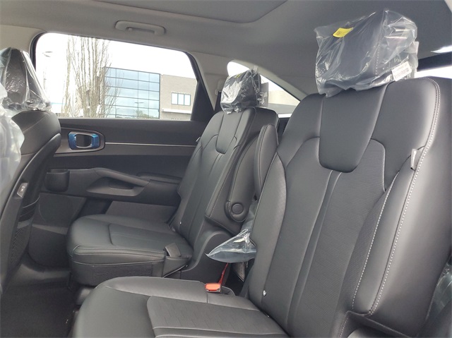 2025 Kia Sorento EX photo 8