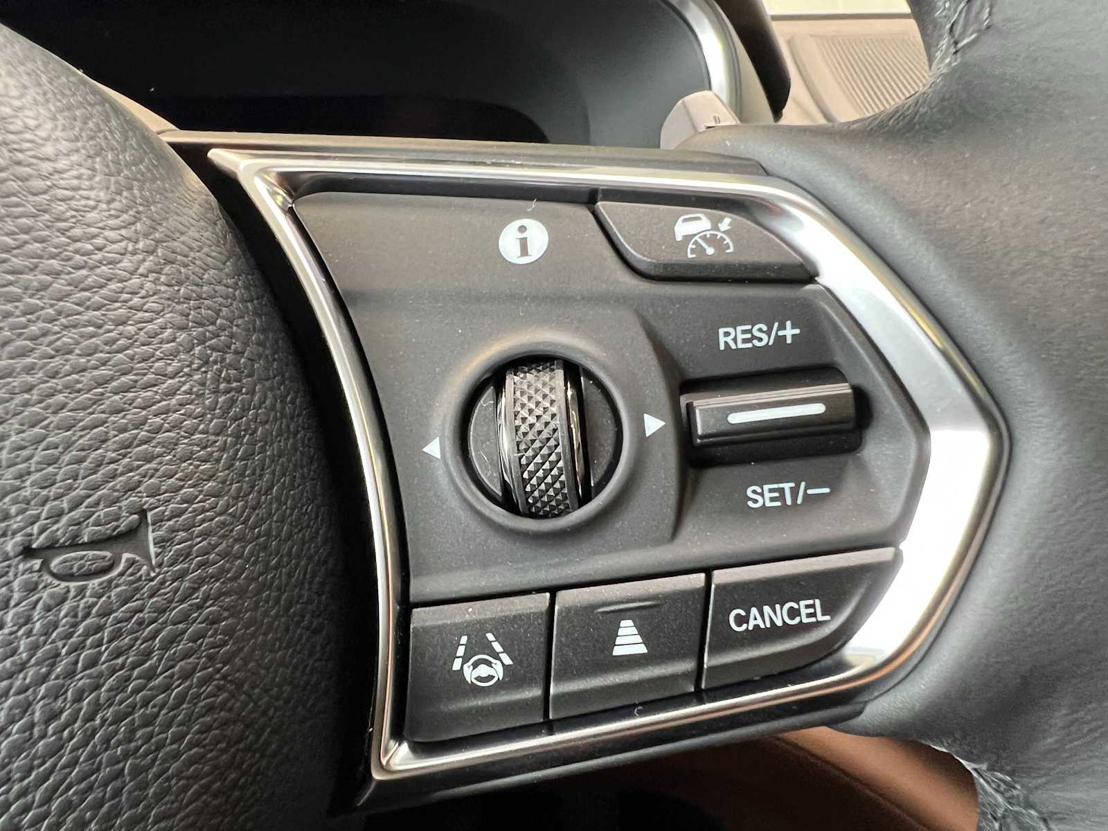 2026 Acura MDX Technology SH-AWD photo 17
