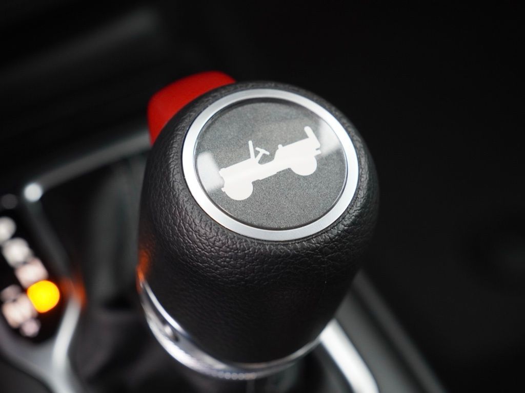 New 2026 Bright White Clear-Coat Exterior Paint Jeep Sport image 16