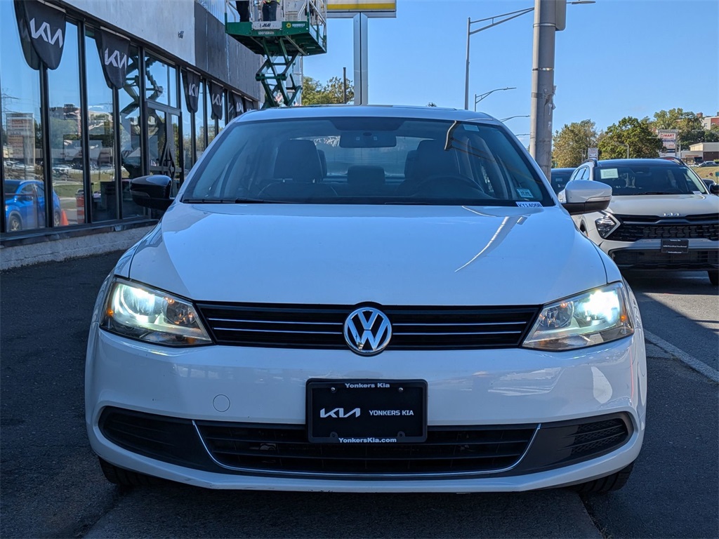 2014 Volkswagen Jetta 1.8T SE photo 2