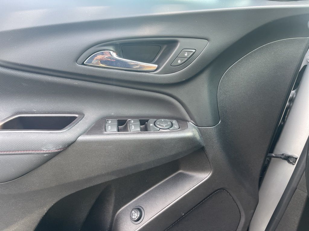 2022 Chevrolet Equinox RS photo 12