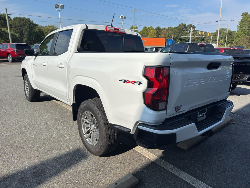 2024 Chevrolet Colorado LT photo 4