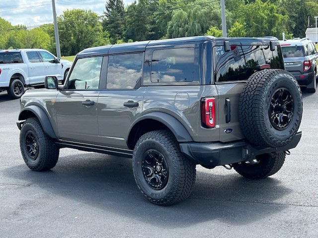2025 Ford Bronco Badlands photo 6