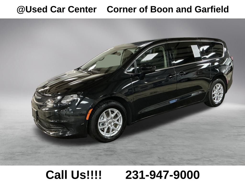 Chrysler Voyager LX's photo