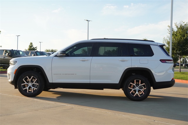 2025 Jeep Grand Cherokee Limited photo 4