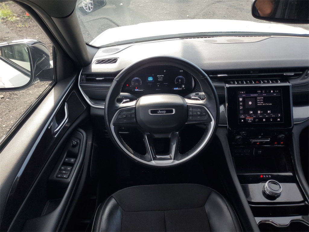 2022 Jeep Grand Cherokee Altitude photo 25
