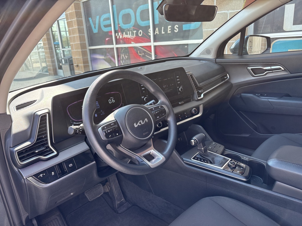 2024 Kia Sportage LX photo 9
