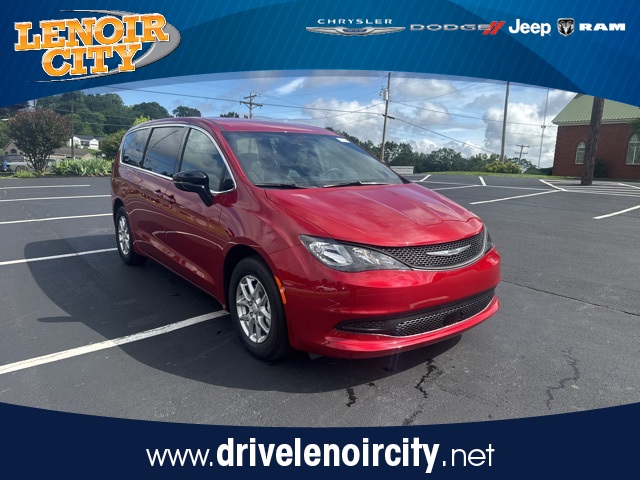 2025 Chrysler Voyager LX