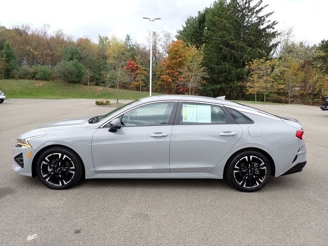 2024 Kia K5 GT-Line photo 2