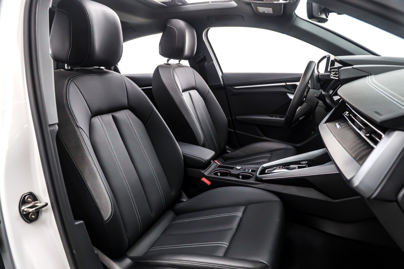 2025 Audi A3 Premium 40 TFSI Quattro photo 4