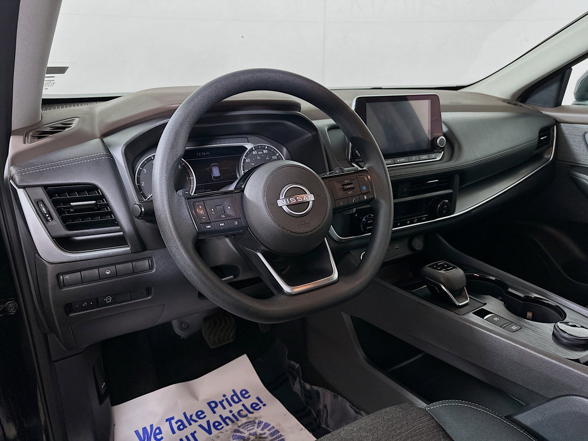 2023 Nissan Rogue SV photo 7