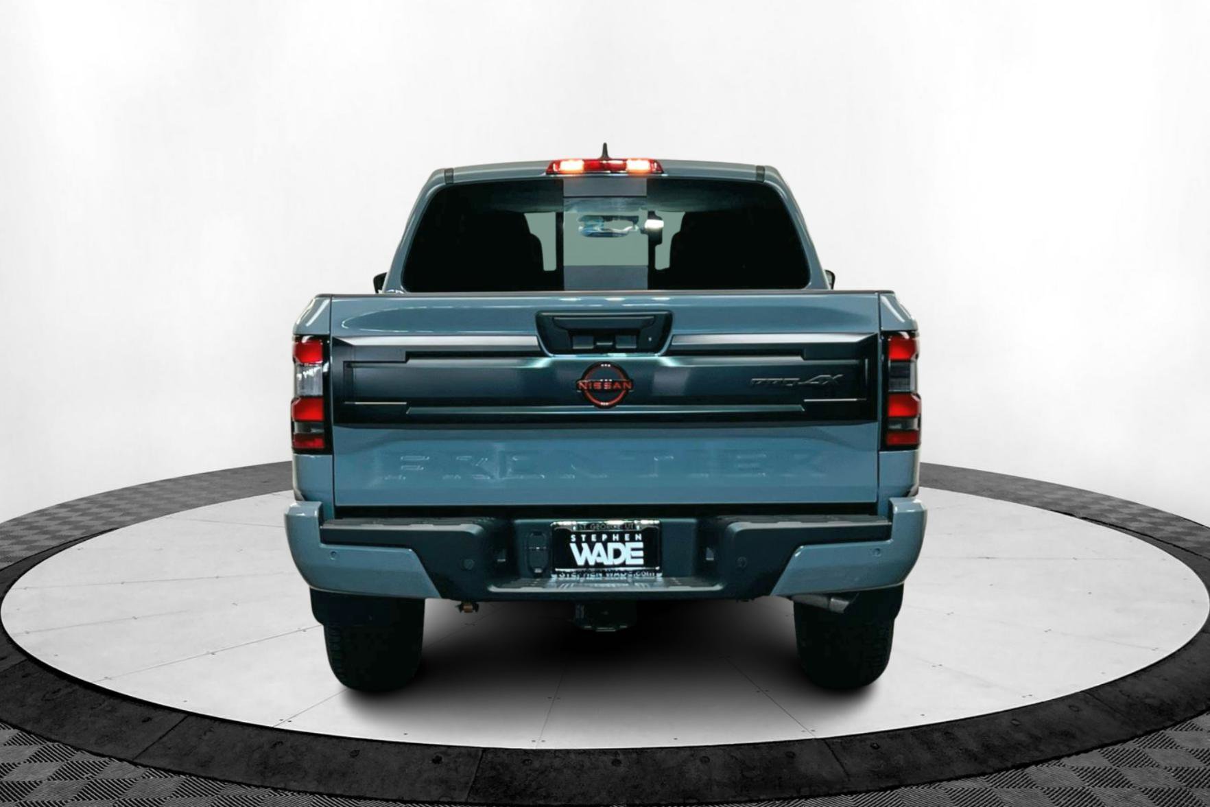 2025 Nissan Frontier PRO-4X photo 4