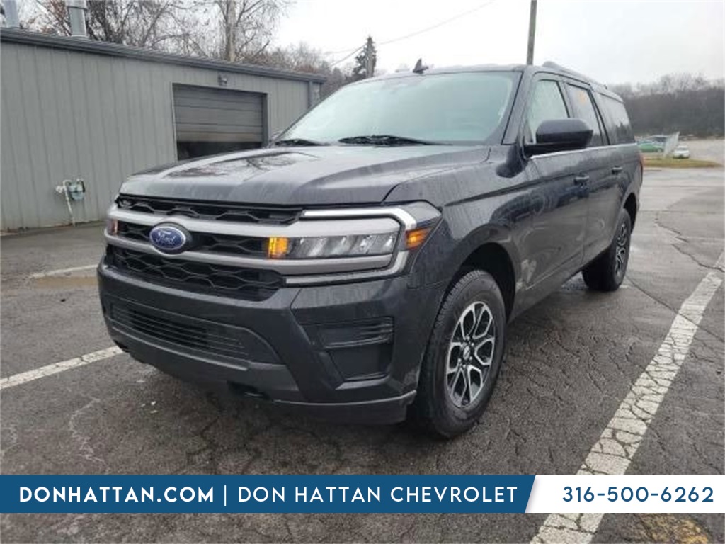 2023 Ford Expedition XLT's photo