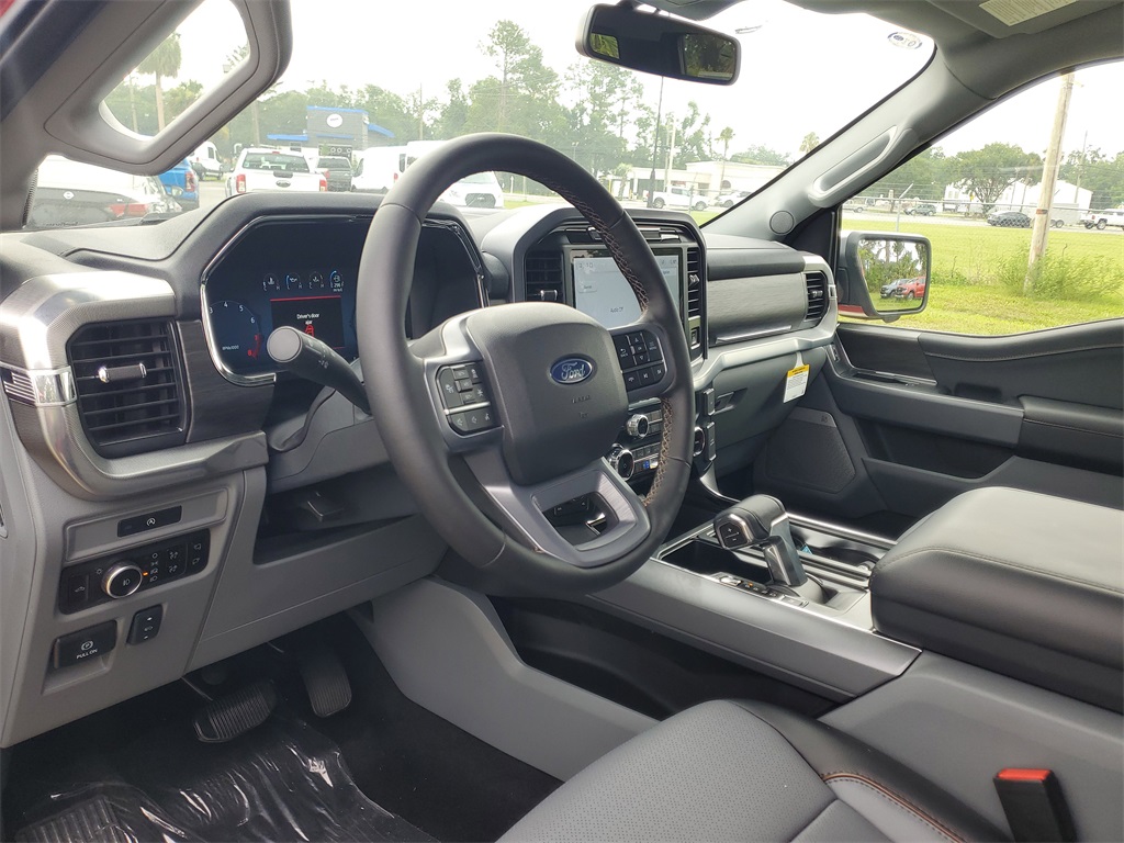 2025 Ford F-150 Lariat photo 7