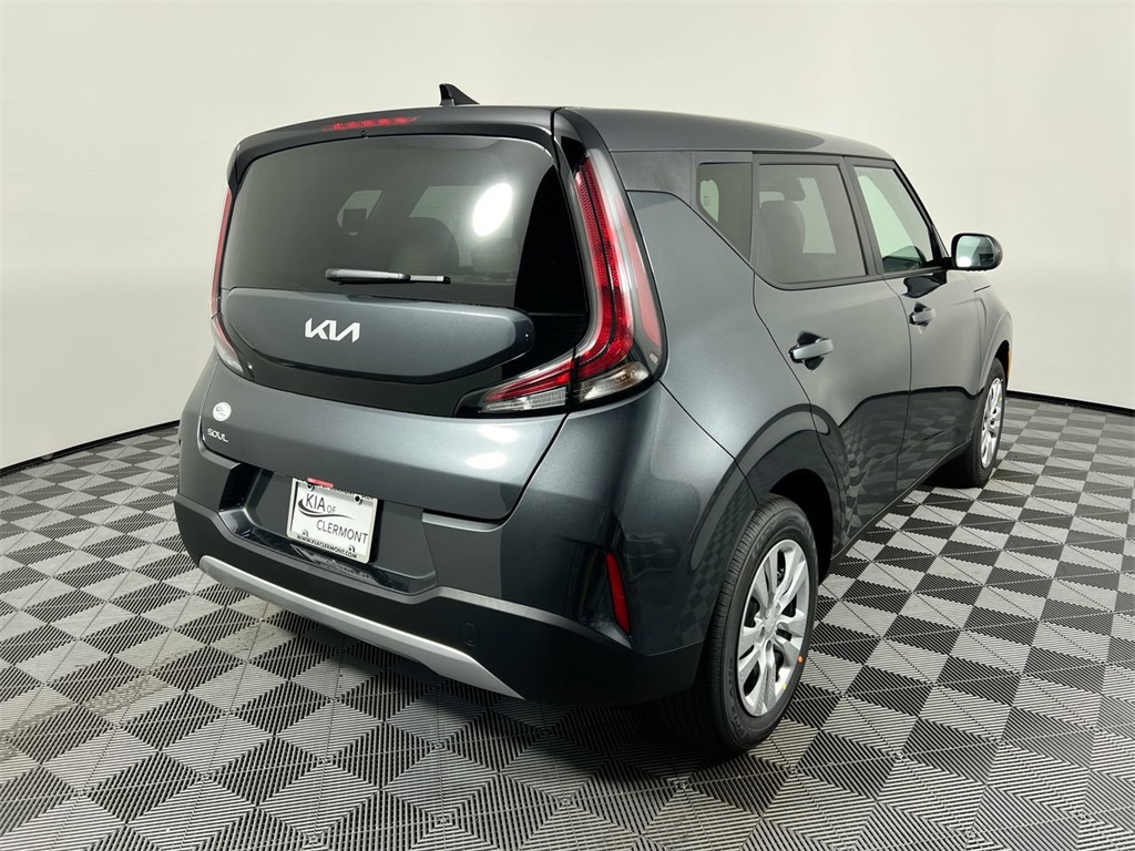 2025 Kia Soul LX S photo 2
