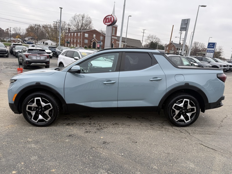 2023 Hyundai Santa Cruz Limited photo 2