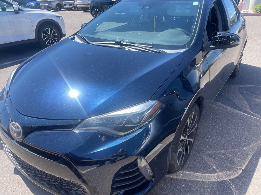 2019 Toyota Corolla L photo 2