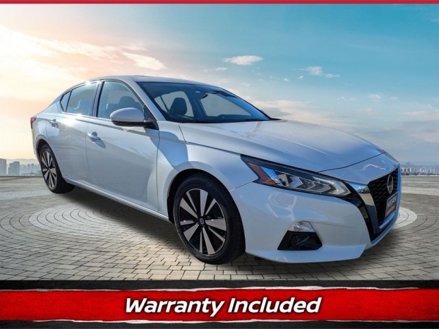 2022 Nissan Altima SL's photo