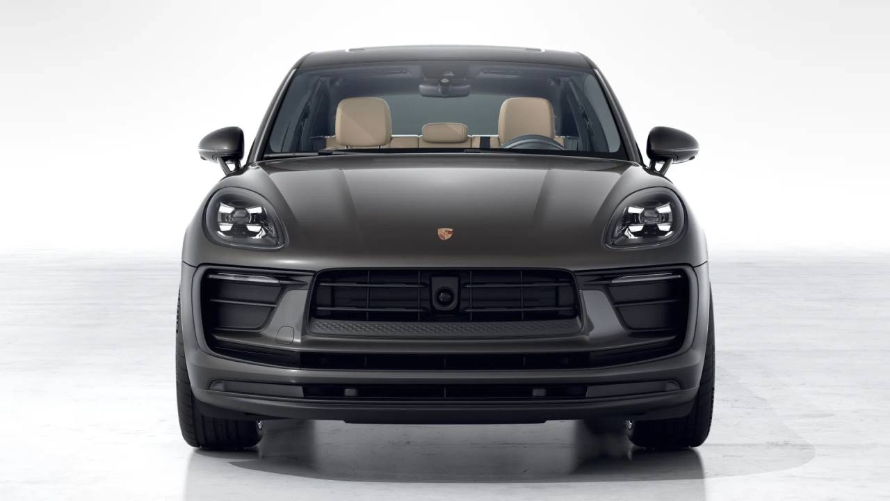 2026 Porsche Macan T photo 9