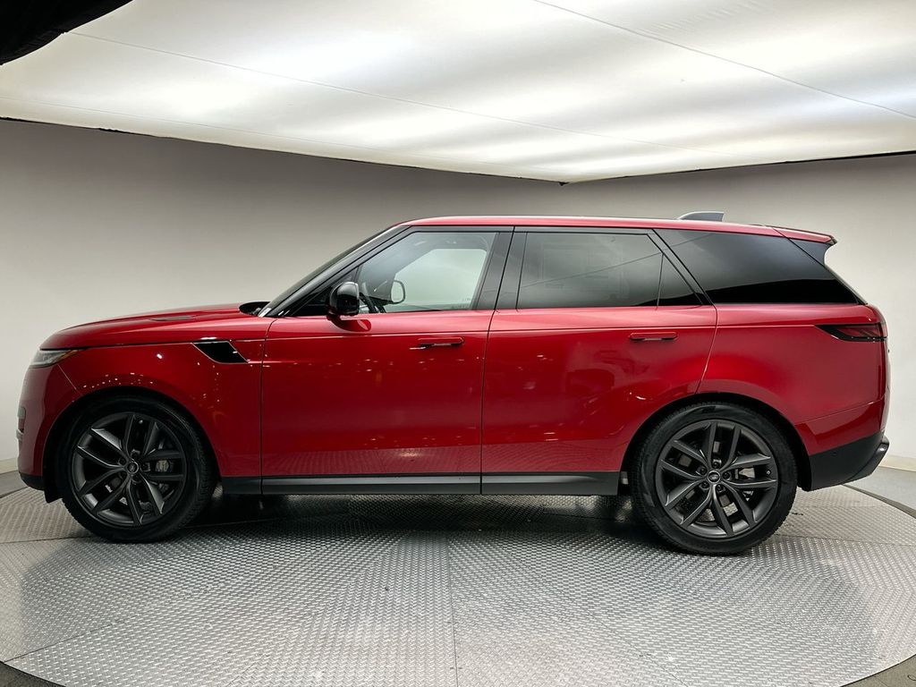 2025 Land Rover Range Rover Sport SE photo 2