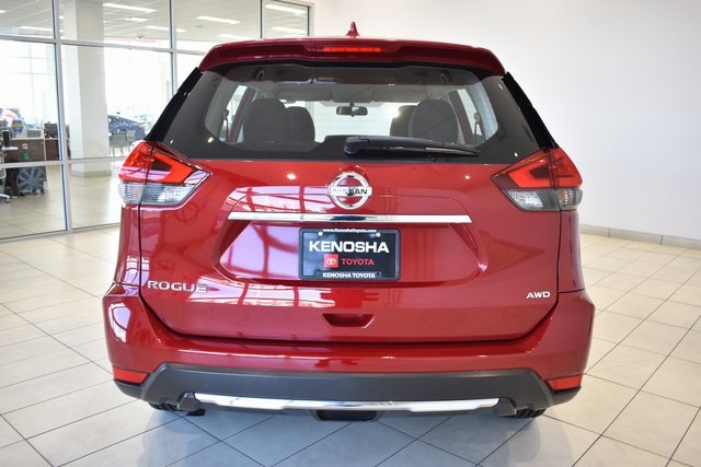 2017 Nissan Rogue S photo 8