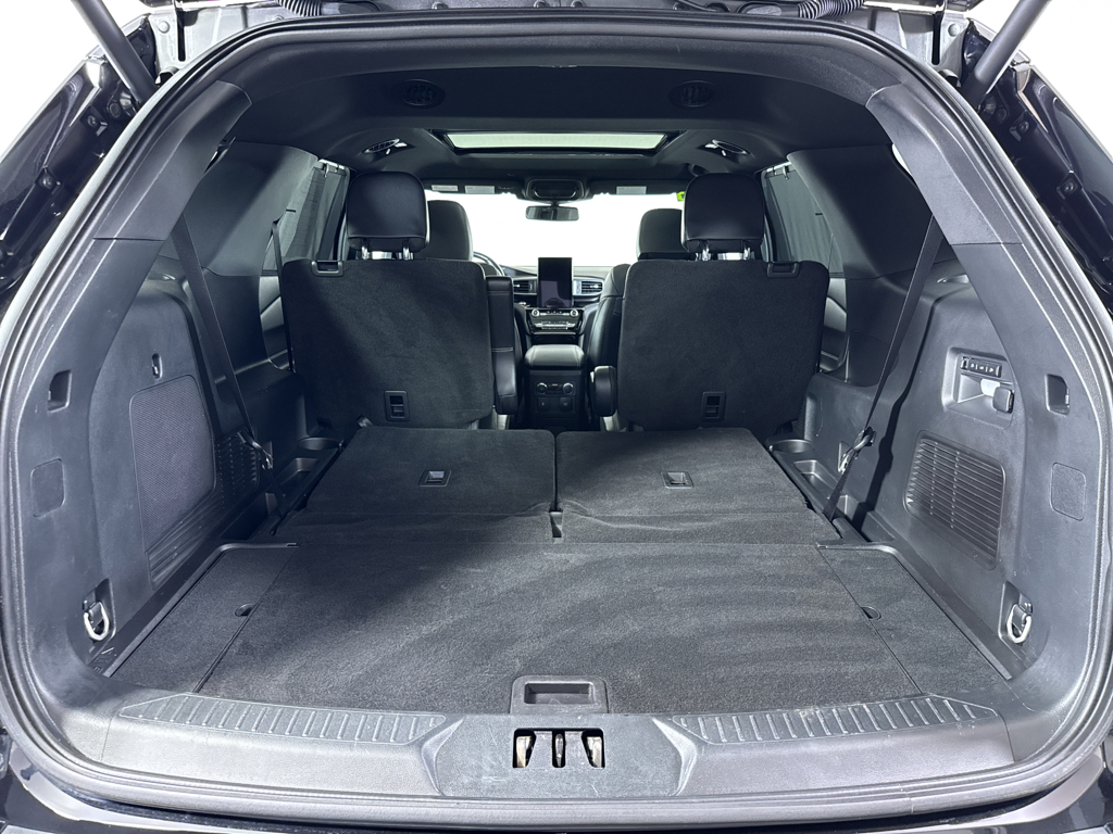 2023 Ford Explorer ST photo 17