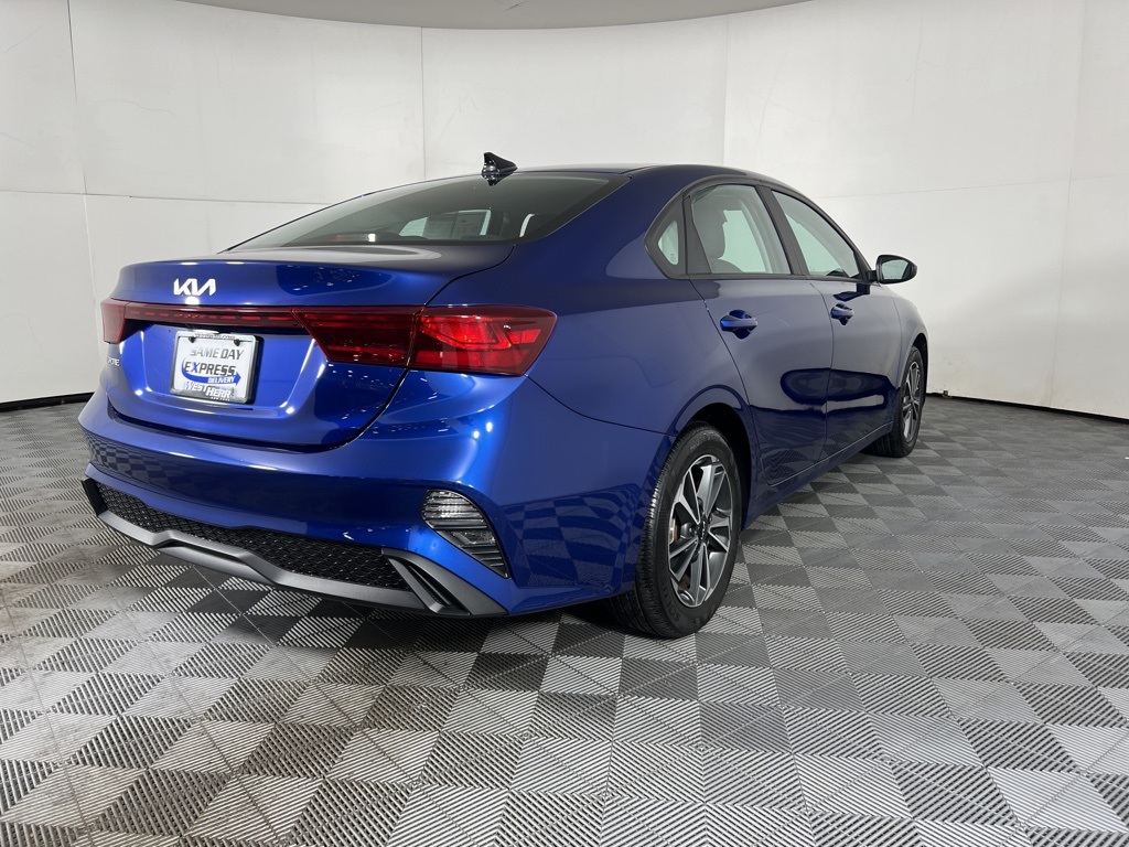 2023 Kia Forte LXS photo 11