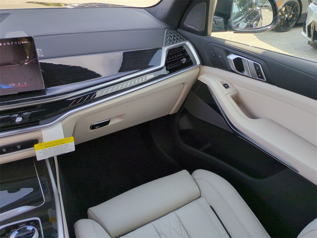 2026 Bmw X7 M60i photo 15