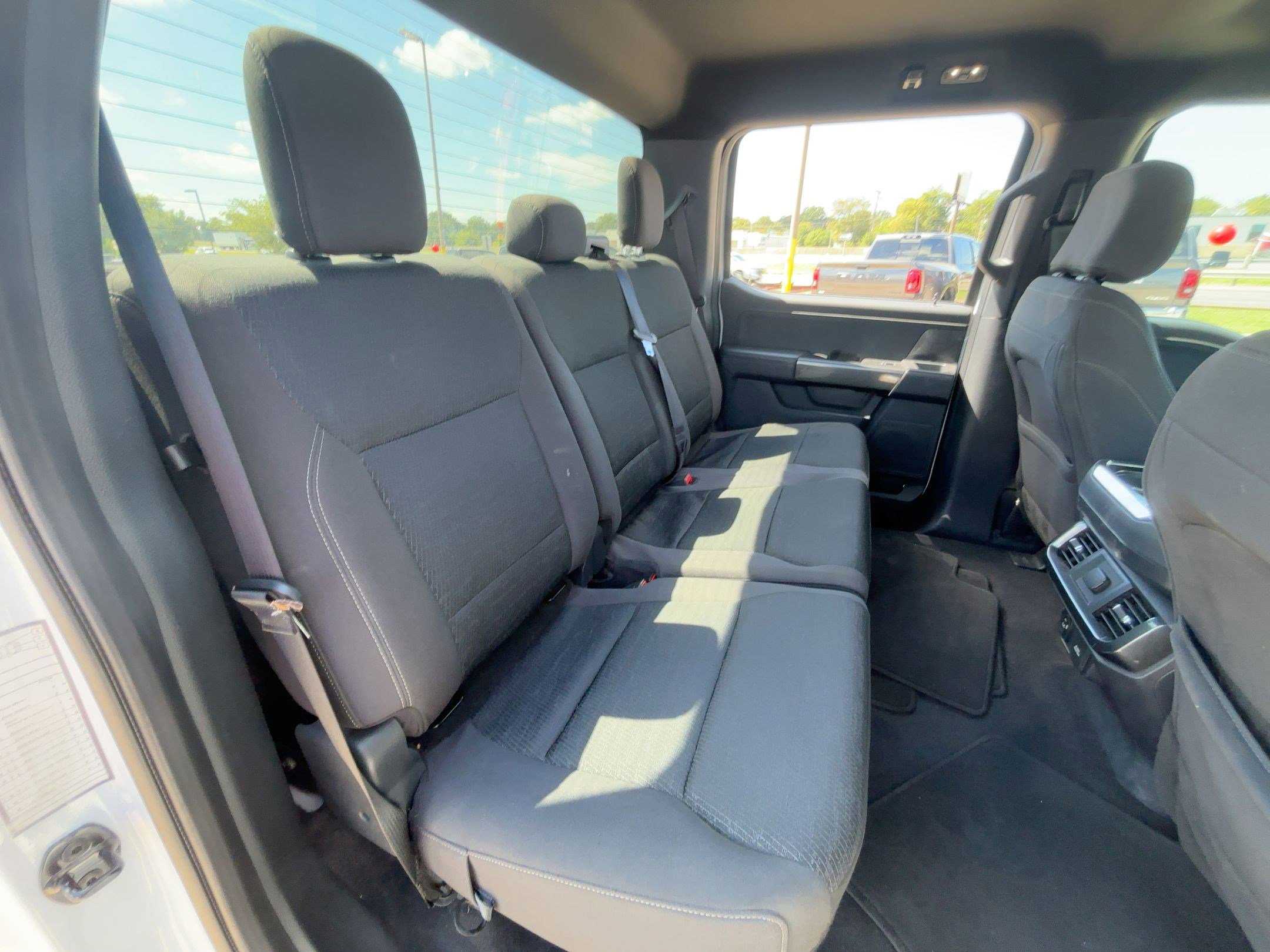 2023 Ford F-150 XLT photo 25