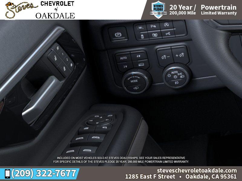 2025 Chevrolet Suburban Premier photo 15